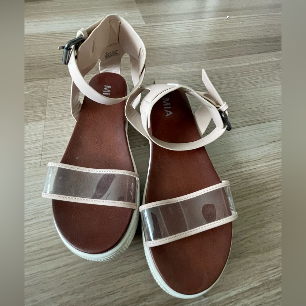 Mia sandal nude color‎ size 7